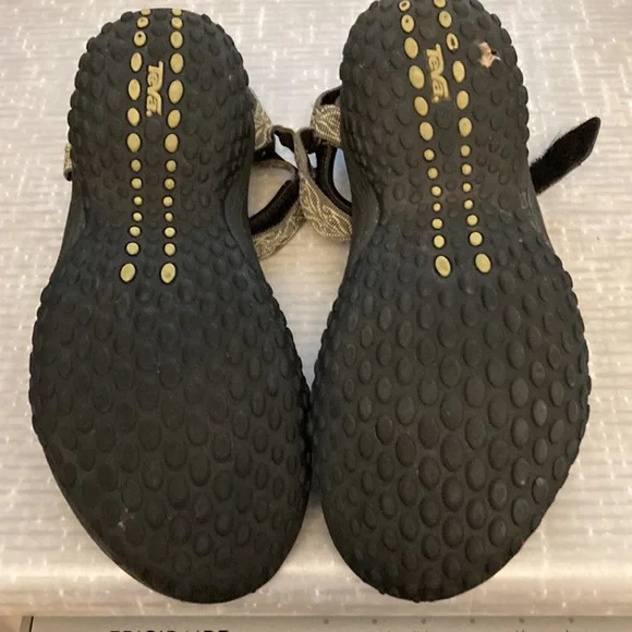 Teva Sandals Gray. Women’s size 10 - Picture 3 of 5